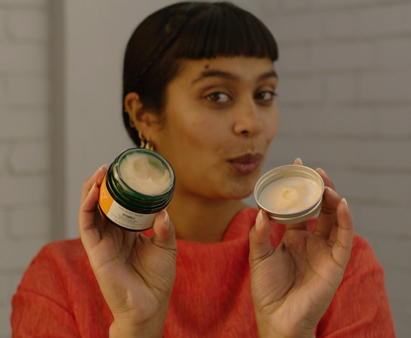 02-2022-Q2-VITC-GLOWING-SKIN-200pc-DESKTOP