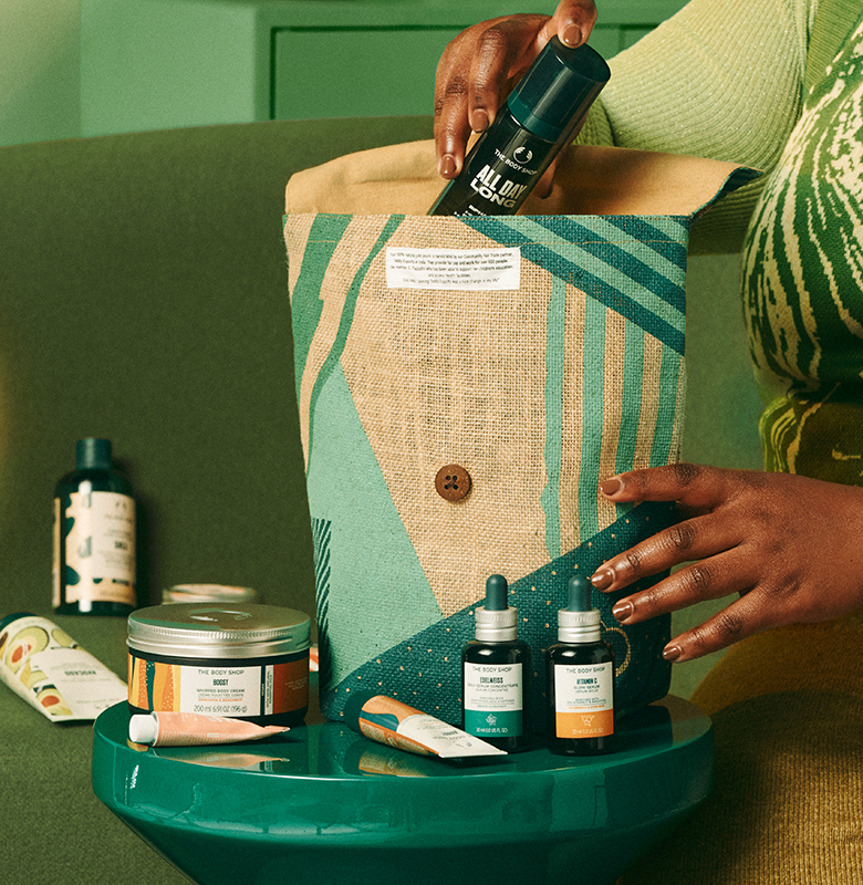 018-2022-Q4-XMAS-LIVE-200pc-DESKTOP